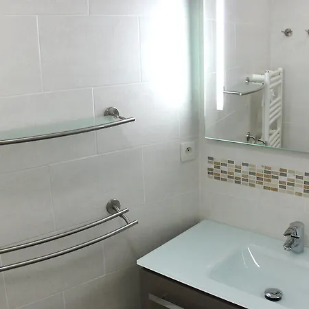 ホテル L'ilot De Saint Jacques 4*